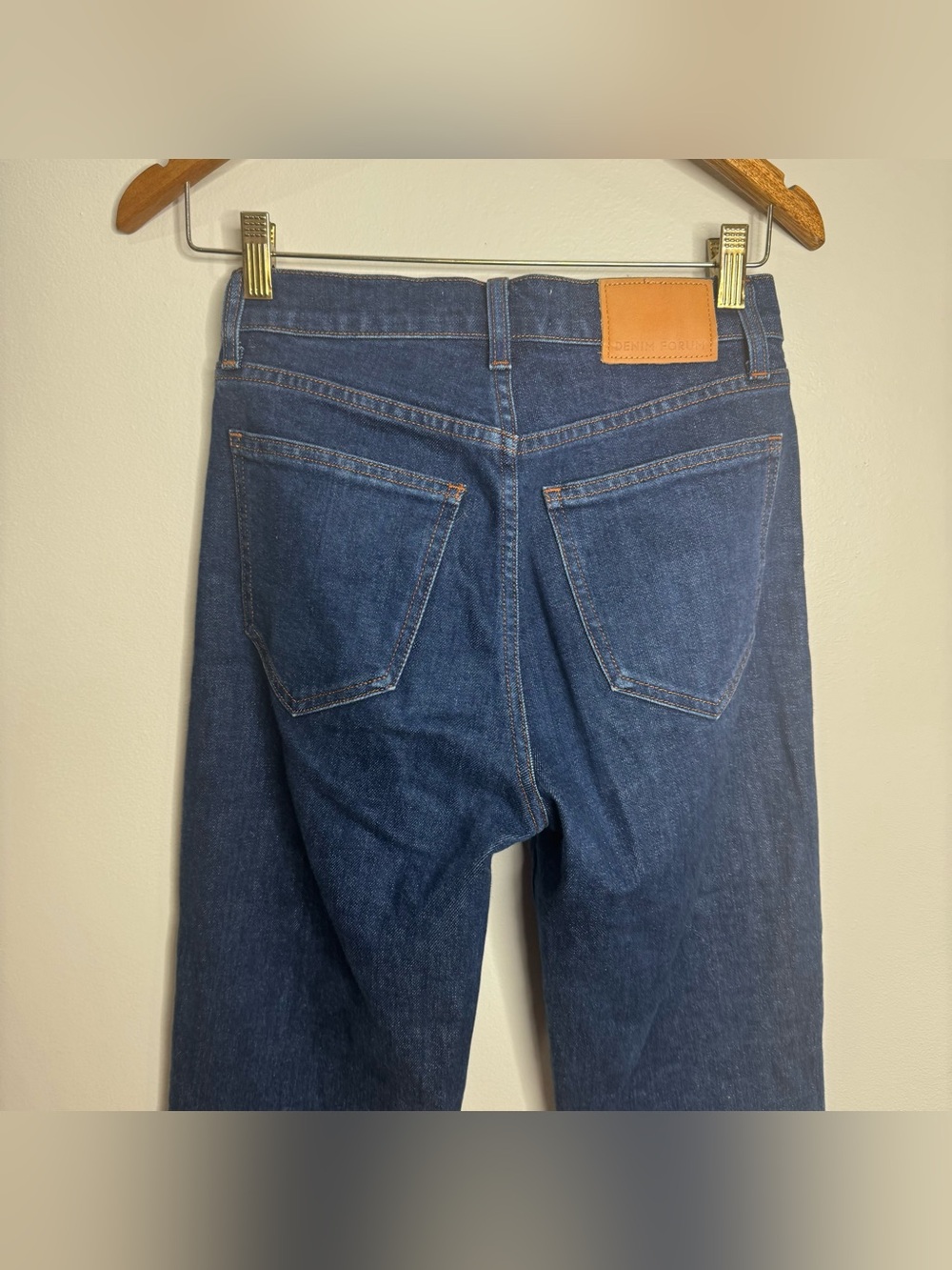 Aritzia Denim Forum Arlo High Rise Straight Button Fly Dark Wash Jeans 25 28L - Picture 6 of 10